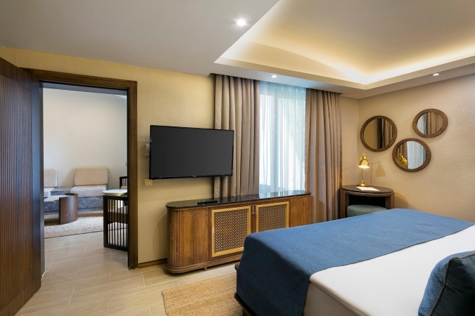 Family Pool House Ground Floor