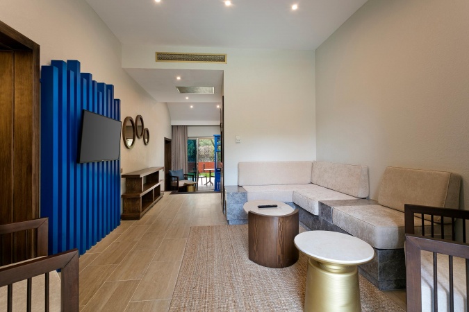 Family Pool House Ground Floor