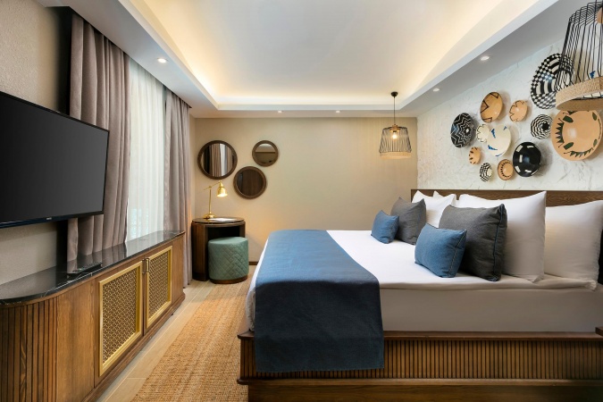 Family Pool House Ground Floor