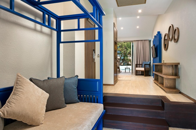 Family Pool House Ground Floor