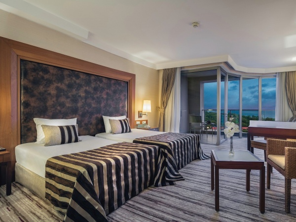 Deniz Manzaralı Oda